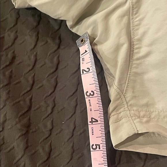 Columbia Women's Shorts - Picture 9 of 9